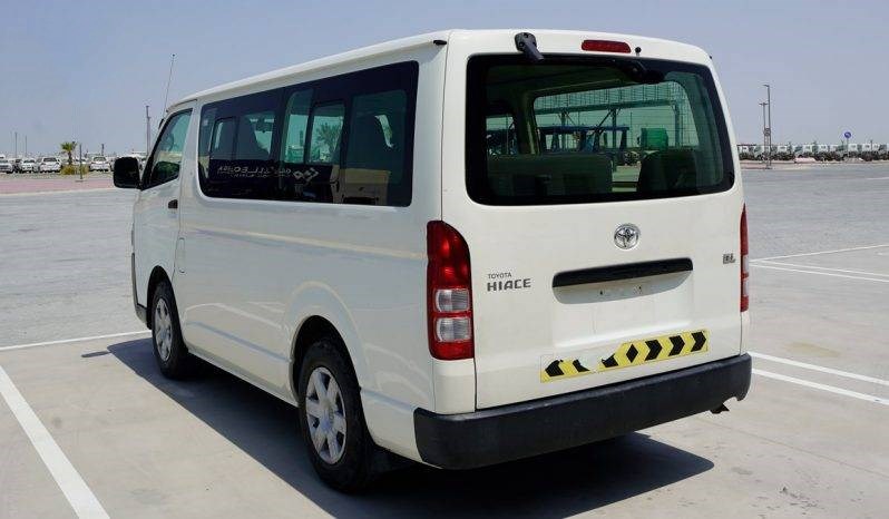 hiace66124PicB