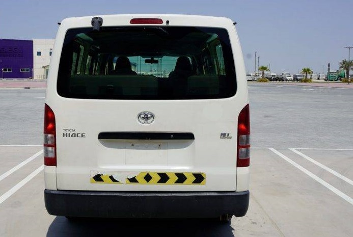 hiace66124PicD