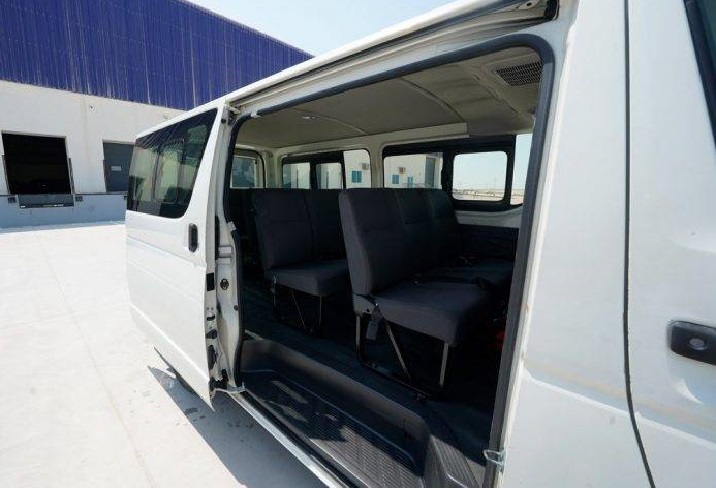 hiace66124PicH